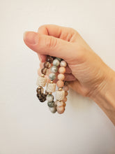 Load image into Gallery viewer, Essential Oils Bracelets

